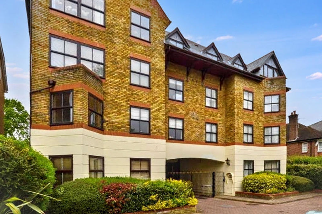 Front Exterior- click for photo gallery